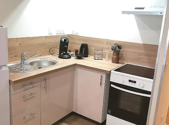 Au Terminus 6 Personnes * Hautvillers