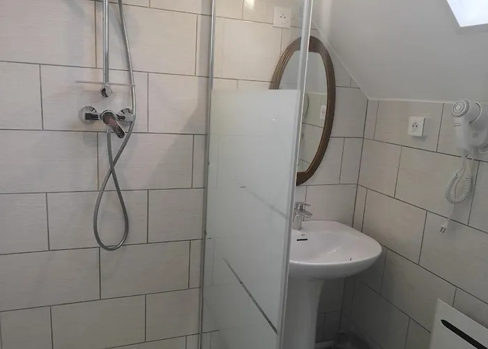 Au Terminus 6 Personnes *